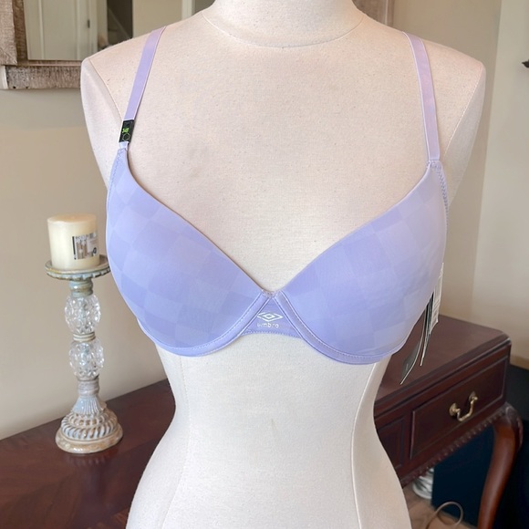 Umbro Performance Bra Lilac Lavender New Womens 34B Underwire Support - Picture 2 of 16